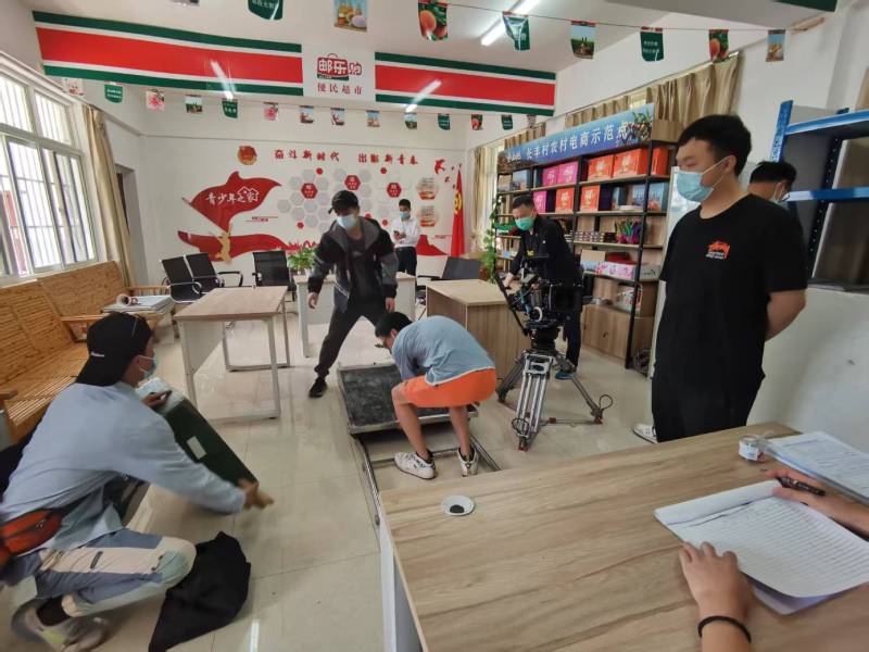 牧野区广告片拍摄公司：极简主义践行者，少即是多的视觉哲学